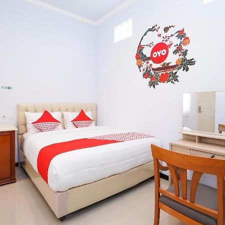 Oyo 477 Raka Residence Syariah Purwoharjo Banyuwangi Banyuwangi  Extérieur photo