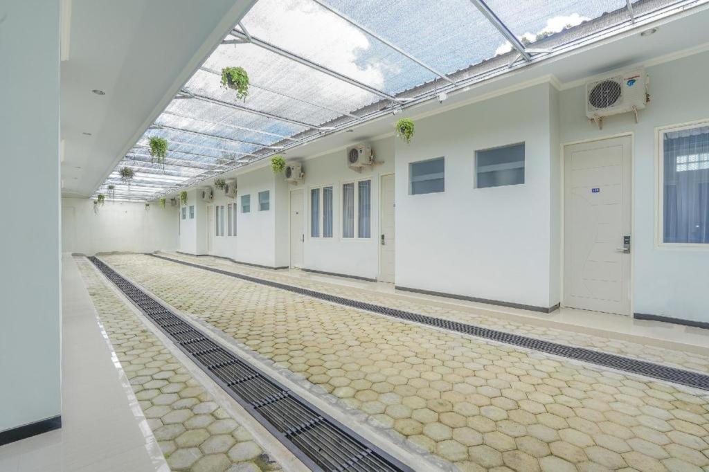 Oyo 477 Raka Residence Syariah Purwoharjo Banyuwangi Banyuwangi  Extérieur photo