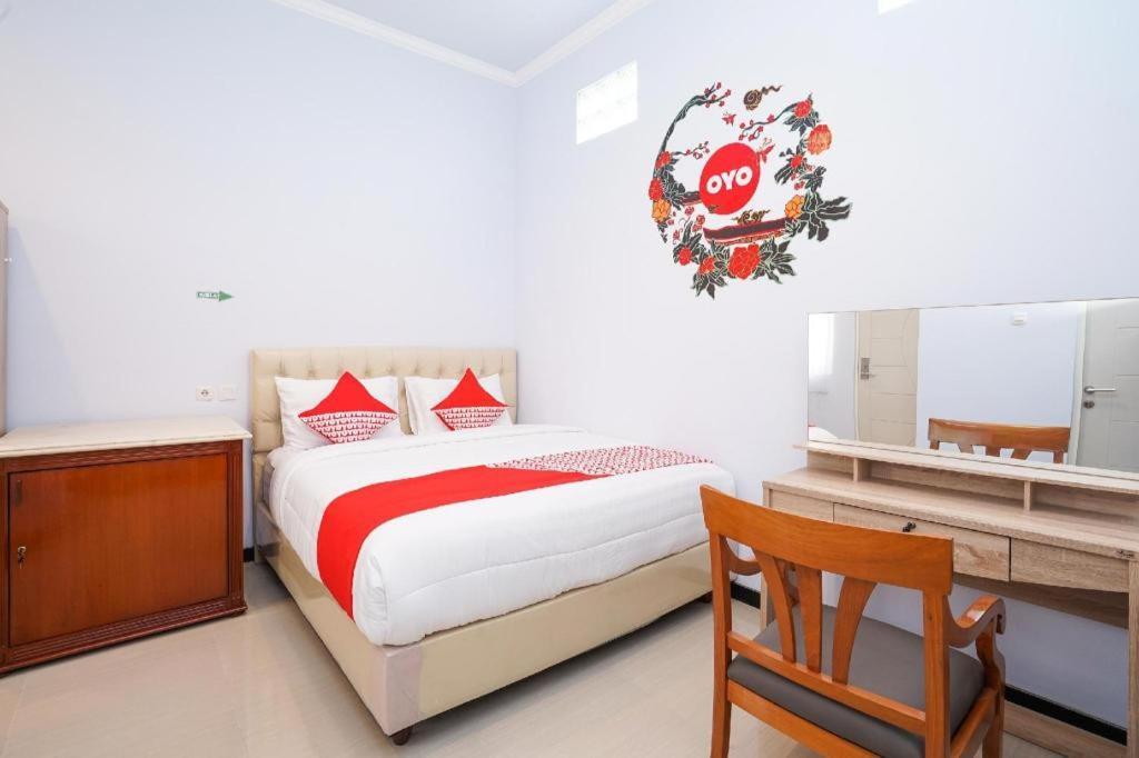 Oyo 477 Raka Residence Syariah Purwoharjo Banyuwangi Banyuwangi  Extérieur photo